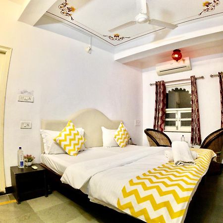 Maa Ji House On Lake Pichola Udaipur Exterior photo
